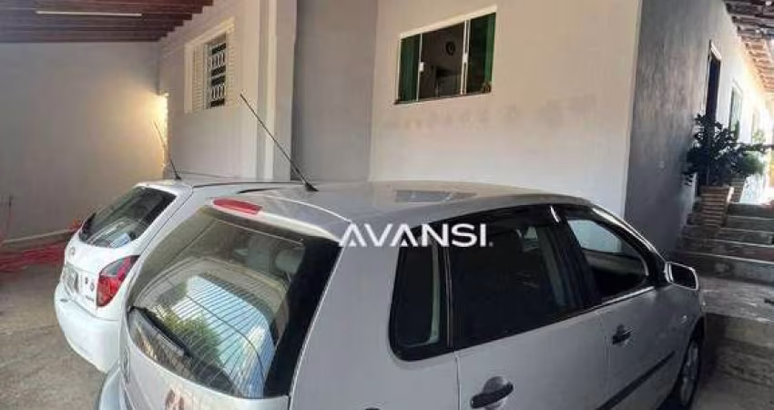 Casa com 3 dormitórios à venda, 126 m² por R$ 424.000,00 - Vila Linópolis I - Santa Bárbara D'Oeste/SP