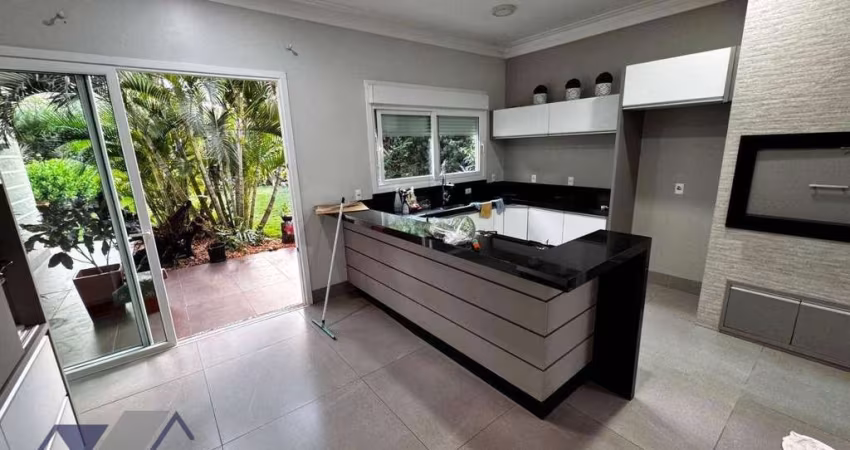 Casa com 3 dormitórios à venda, 222 m² por R$ 3.500.000,00 - Santo Inácio - Cascavel/PR