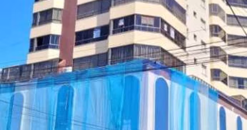AMPLO APARTAMENTO NO CENTRO DA CIDADE