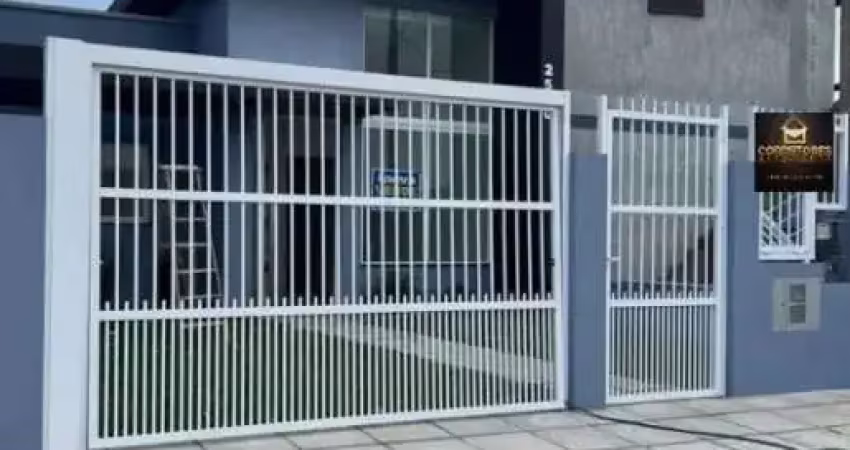 CASA COM PISCINA EM IMBÉ