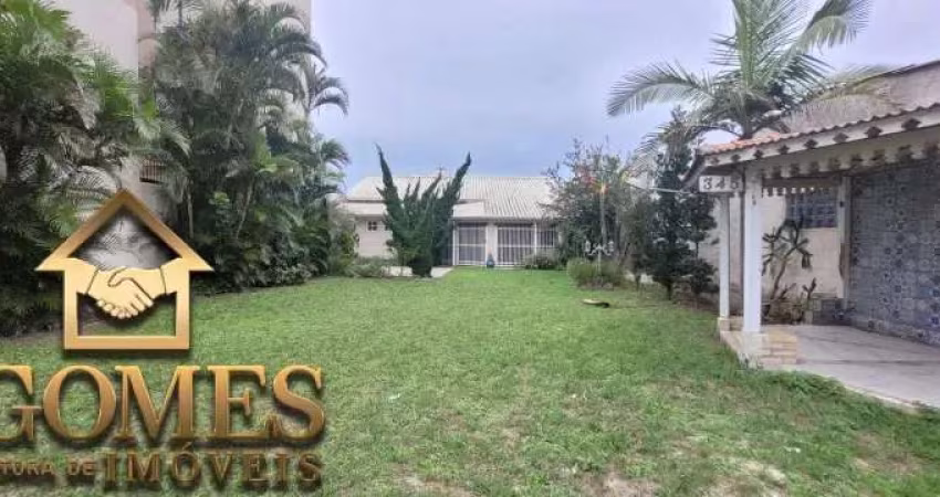 LINDA CASA COM VISTA ETERNA PARA O RIO
