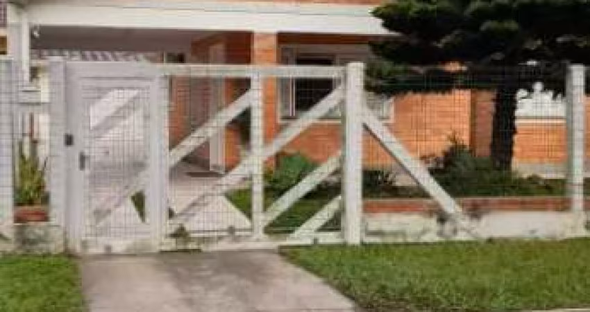 BELA CASA EM TRAMANDAÍ
