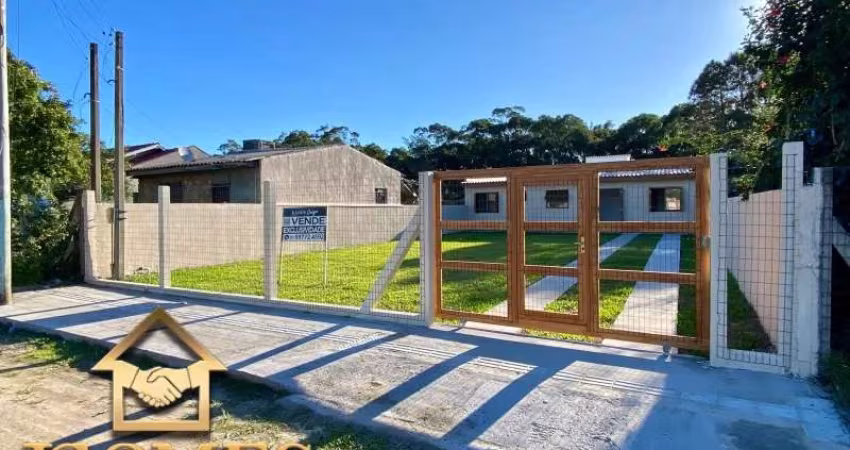 Casa toda reformada localizada na quadra do centrinho de Nova Tramandaí