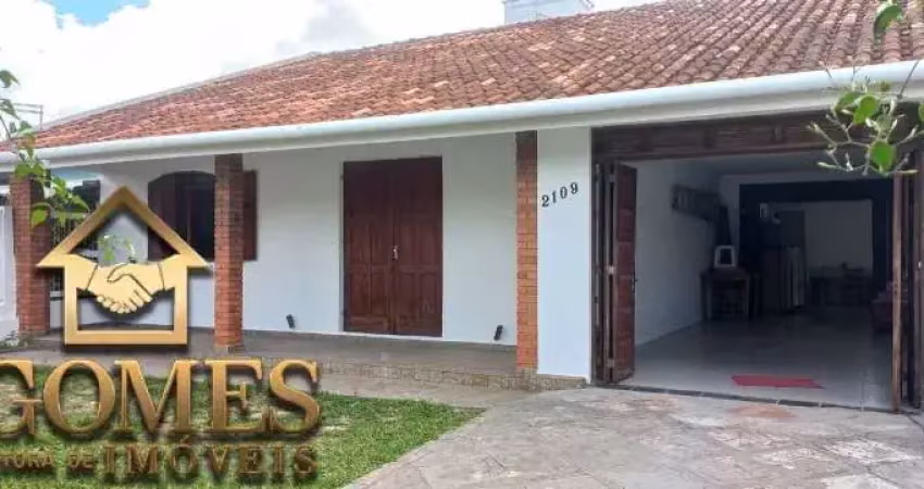 Linda casa de alvenaria em nova tramandaí, tramandaí próximo a mercado, padaria, farmácia e todo comercio local