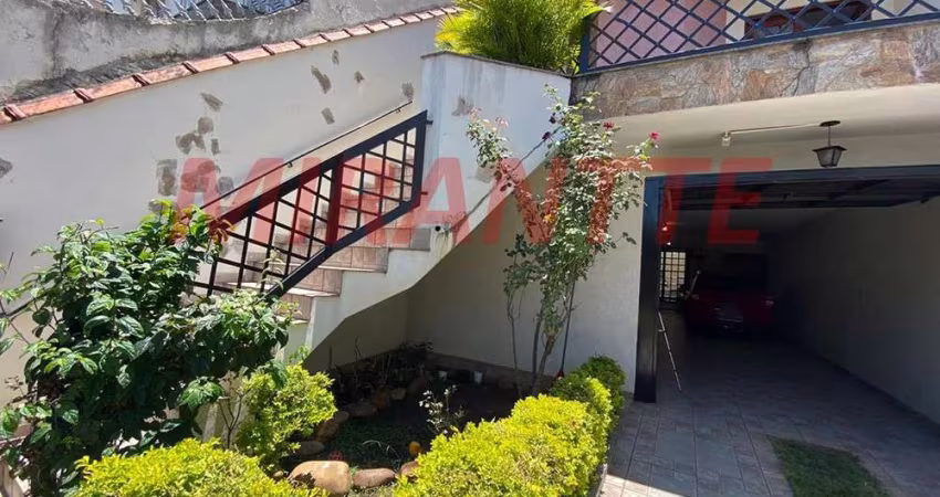 Sobrado de 297m² com 3 quartos em Santa Terezinha