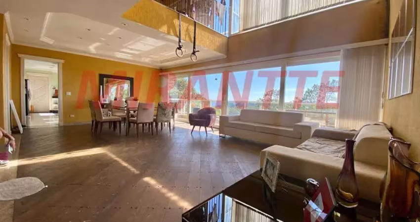 Sobrado de 750m² com 5 quartos em serra da cantareira