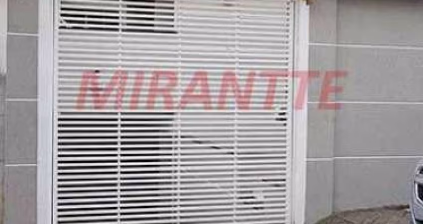 Cond. fechado de 180m² com 3 quartos em Santa Terezinha