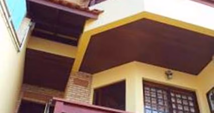 Sobrado de 300m² com 3 quartos em Limão