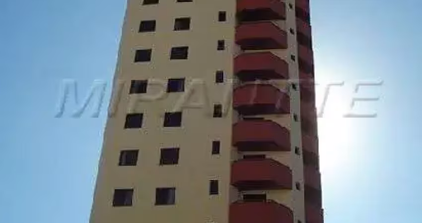 Apartamento de 257m² com 4 quartos em Água Fria