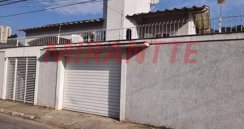 Sobrado de 500m² com 3 quartos em Horto Florestal