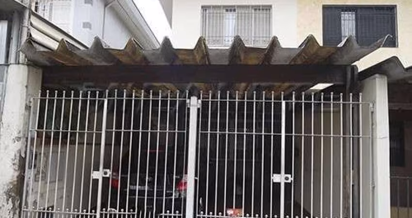 Sobrado de 240m² com 4 quartos em Vila Mazzei