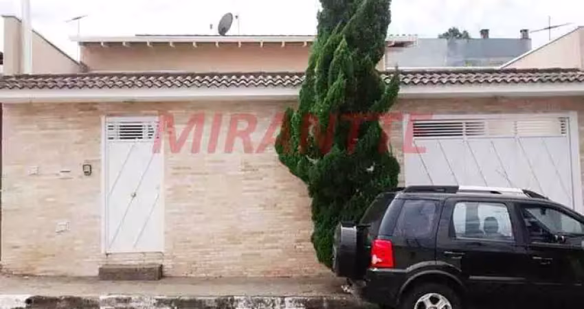 Casa terrea de 300m² com 3 quartos em Vila Galvão