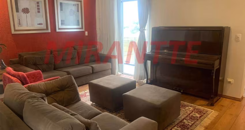 Apartamento de 150m² com 3 quartos em Água Fria