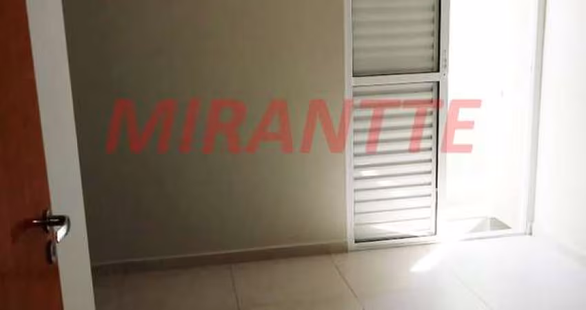Cond. fechado de 55m² com 2 quartos em Vila Nivi