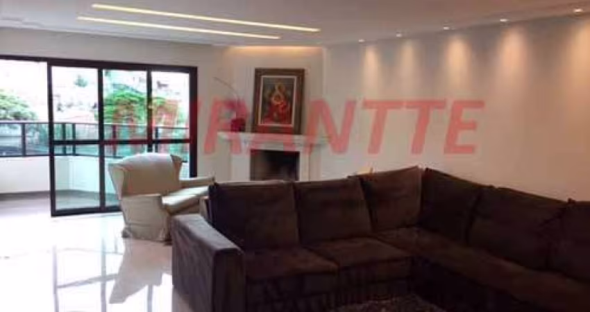 Apartamento de 158m² com 4 quartos em Água Fria