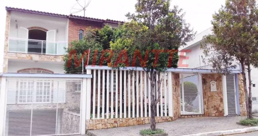 Sobrado de 400m² com 4 quartos em Jardim Guapíra