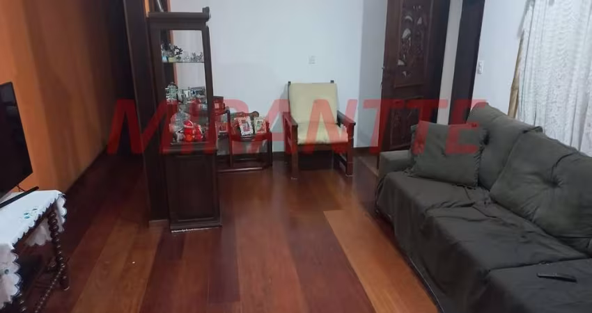 Sobrado de 200m² com 4 quartos em Santana