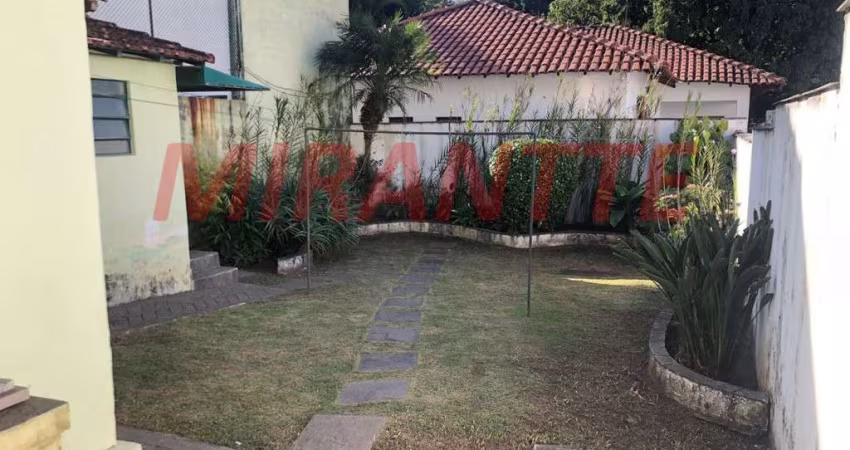 Sobrado de 220m² com 3 quartos em Horto Florestal