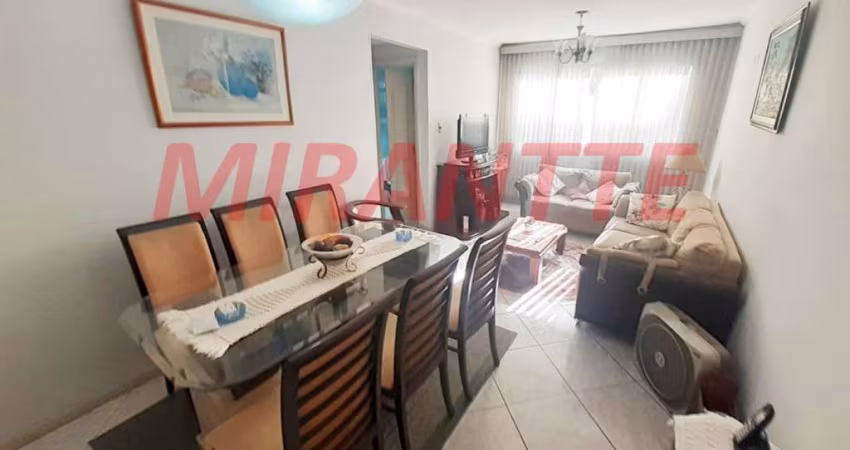 Apartamento de 72m² com 2 quartos em Água Fria