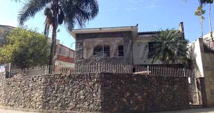 Casa terrea de 200m² com 4 quartos em parque casa de pedra