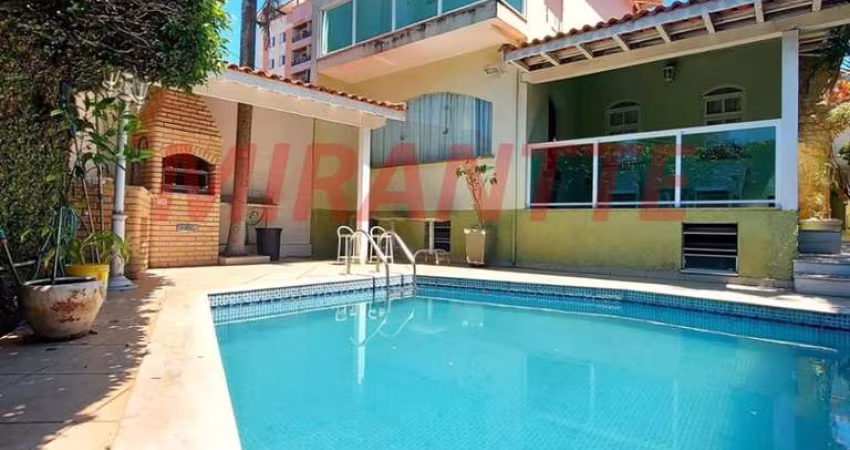 Sobrado de 198m² com 3 quartos em Imirim