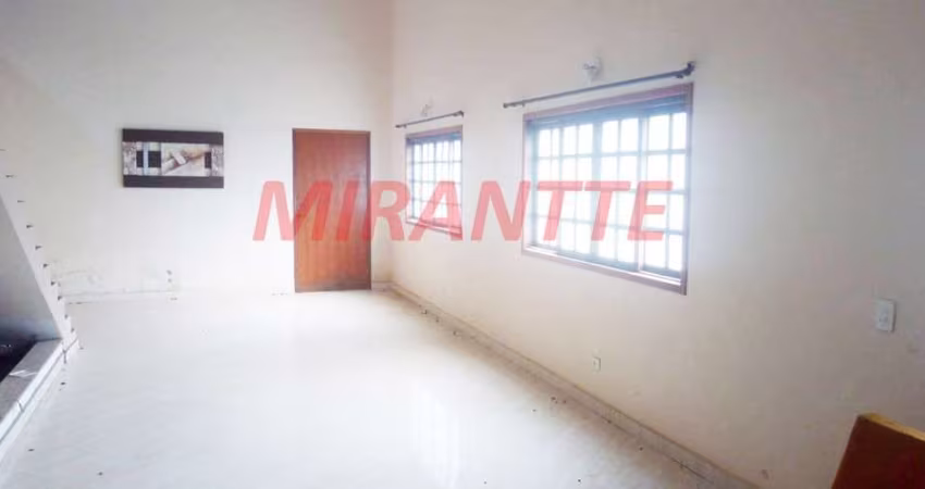 Sobrado de 469m² com 6 quartos em Serra da Cantareira