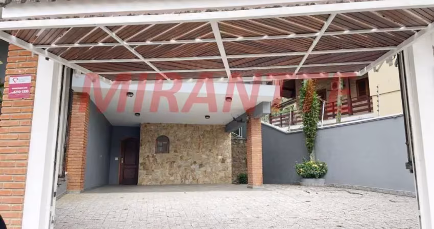 Sobrado de 428m² com 4 quartos em Barro Branco