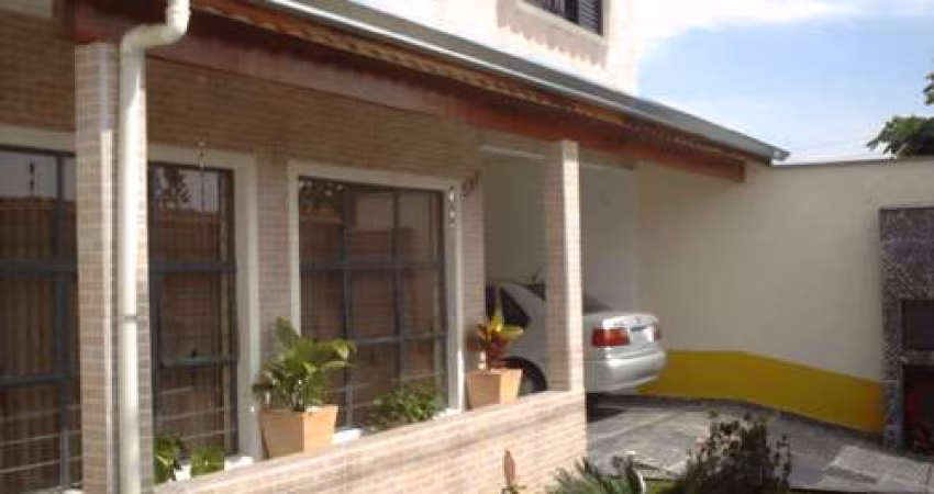 Sobrado com 5 quartos em Cidade Domitila