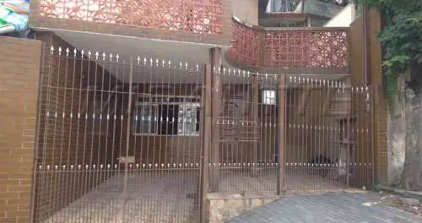 Sobrado de 140m² com 2 quartos em Vila Aurora