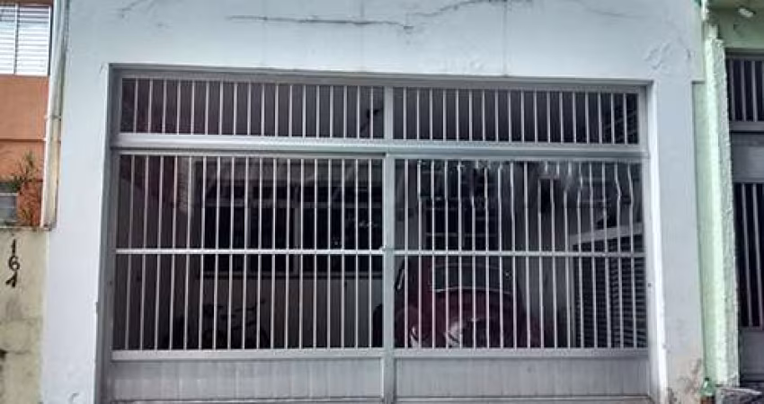 Sobrado com 3 quartos em Conjunto Residencial Santa Terezinha