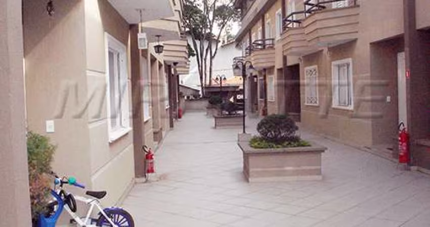 Cond. fechado de 210m² com 3 quartos em Horto Florestal