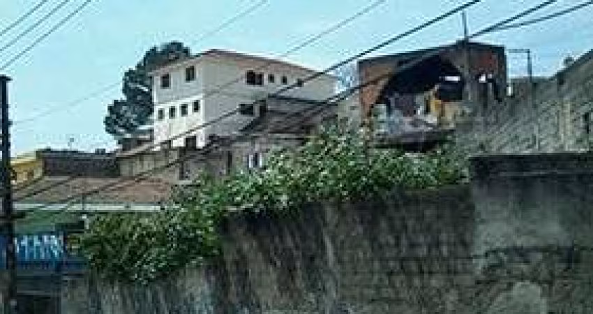 Terreno de 650m² em Jardim Peri