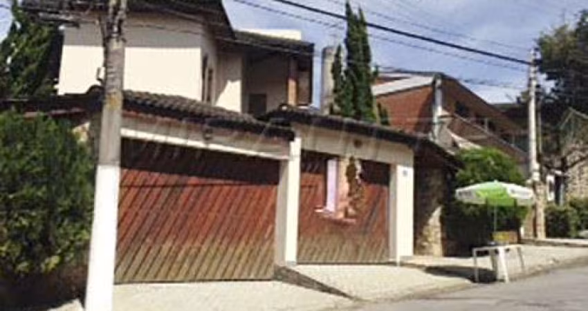 Sobrado de 559m² com 4 quartos em Jardim Marajoara
