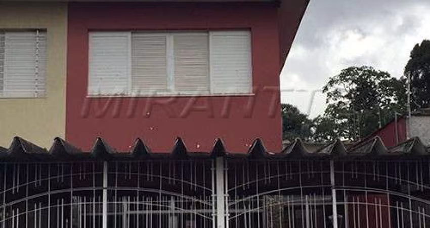 Sobrado de 215m² com 3 quartos em Tremembe