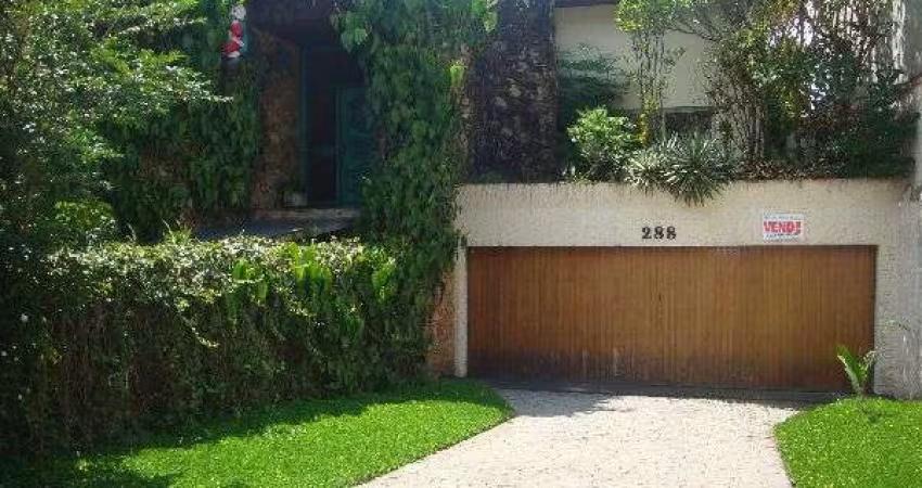 Sobrado de 431m² com 4 quartos em Barro Branco