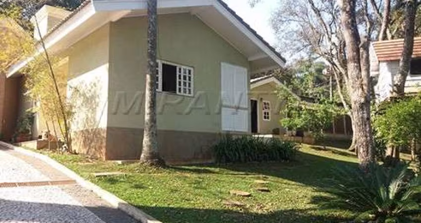 Sobrado de 600m² com 4 quartos em Serra Da Cantareira