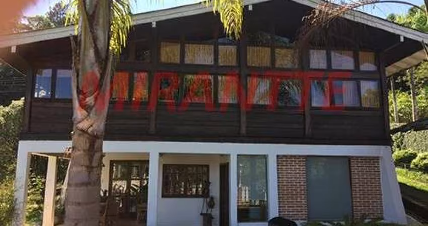Sobrado de 750m² com 3 quartos em Serra Da Cantareira