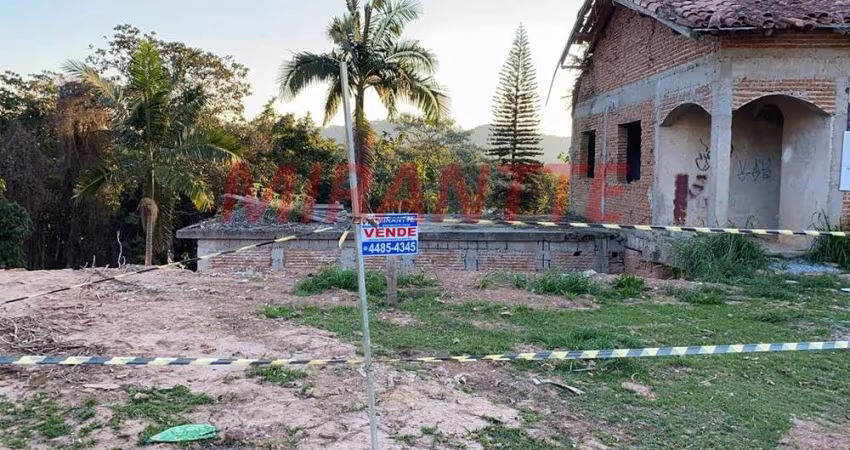 Sobrado de 350m² com 4 quartos em Serra Da Cantareira