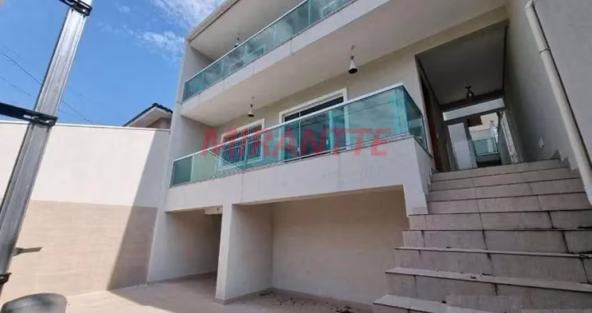 Sobrado de 185m² com 4 quartos em Tremembe