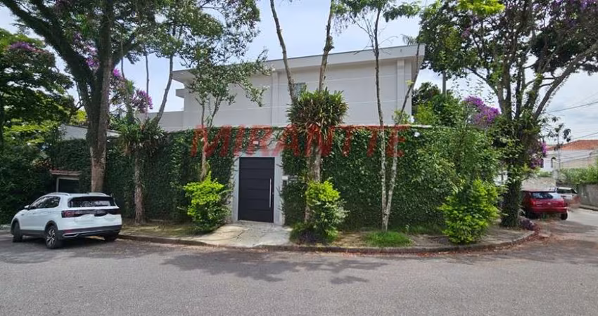 Cond. fechado de 315m² com 4 quartos em Palmas Do Tremembé