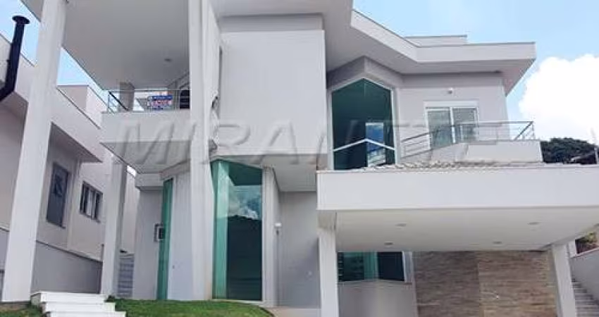 Sobrado com 5 quartos em COND. SANTA ISABEL