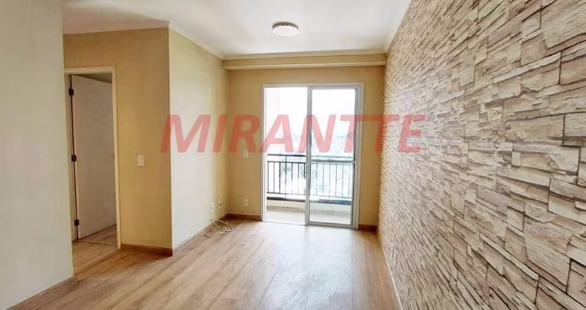 Apartamento de 54m² com 2 quartos em Vila Nivi