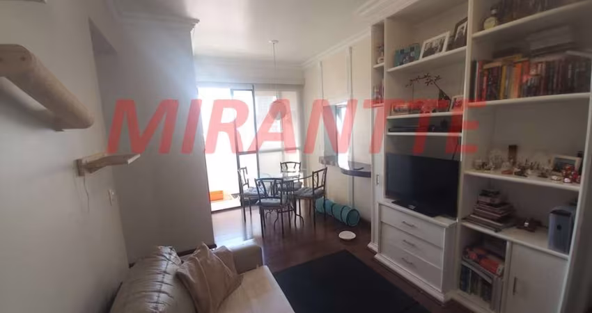 Apartamento de 68m² com 3 quartos em Água Fria