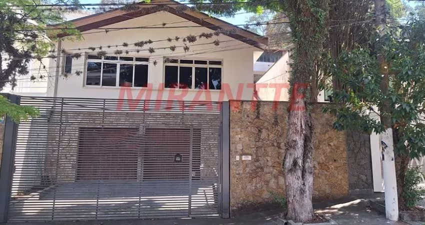 Sobrado de 239m² com 3 quartos em Jardim Bibi