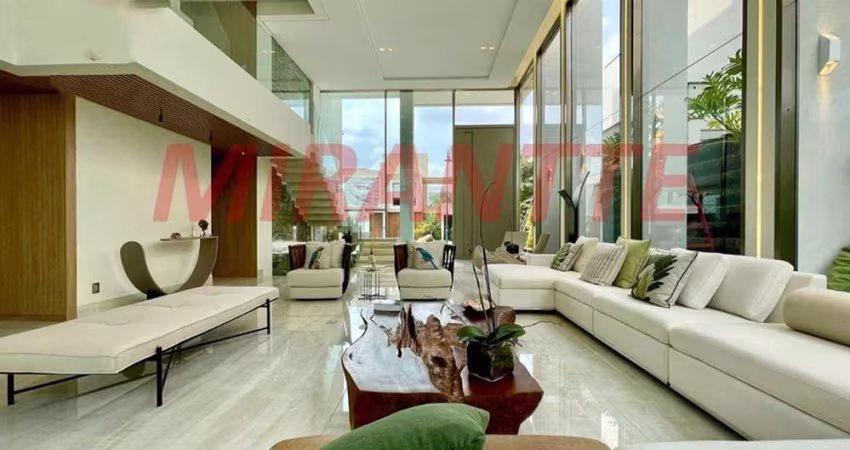 Cond. fechado de 1100m² com 3 quartos em Cerâmica