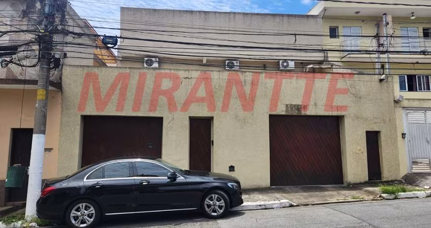 Sobrado de 250m² com 3 quartos em Vila Castelo