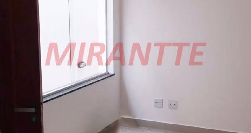 Cond. fechado de 58m² com 2 quartos em Vila Gustavo