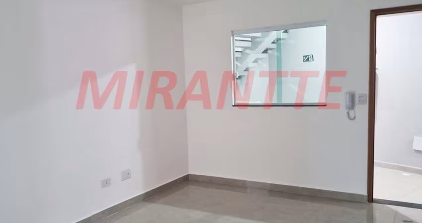 Cond. fechado de 44m² com 2 quartos em Vila Dom Pedro II