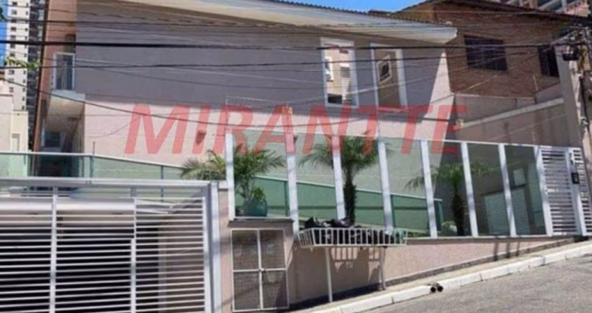 Cond. fechado de 200m² com 3 quartos em Santana