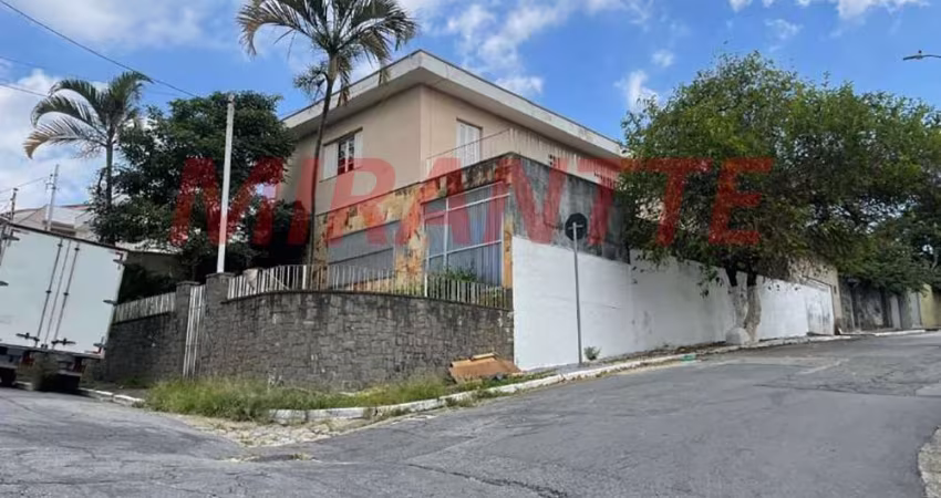 Sobrado de 215m² com 3 quartos em Vila Ede